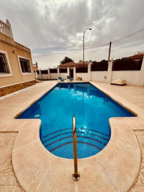 Villa con piscina privada